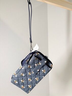 Vera Bradley Navy Striped Floral Quilted Wristlet, Patter- ‘Bees- Navy’